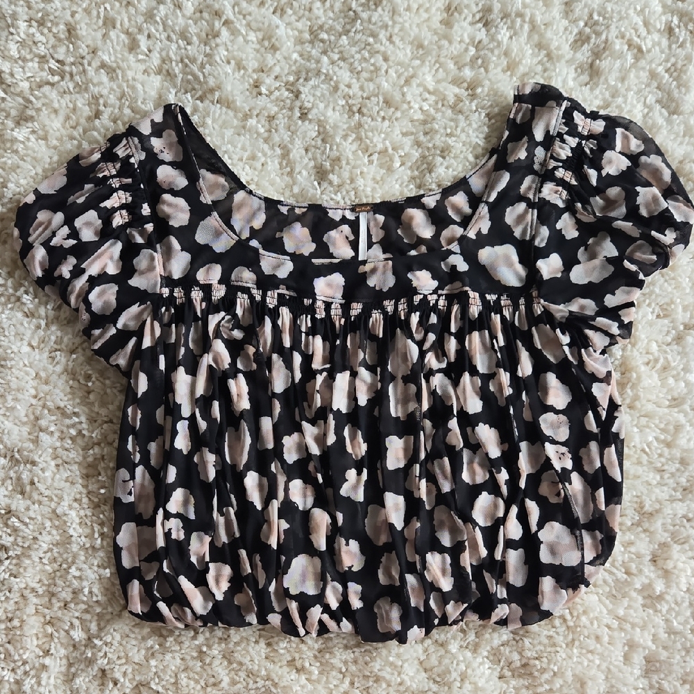 Free People Black and Pink Puff Sleeve Bubble Hem Blouse, Size S